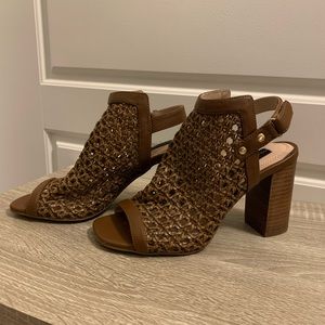 Steve Madden never worn brown 3 inch heals